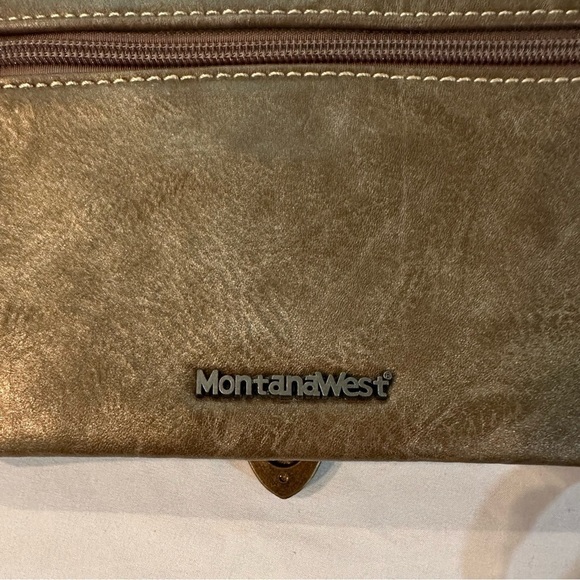 Montana West Tooled Studded Crossbody/Wristlet Bag buckle western boho cowboy - Picture 8 of 9